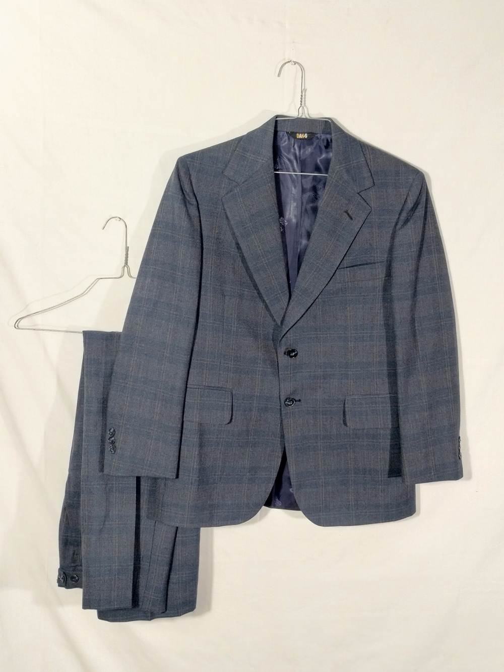 Vtg Daks Gray Blue Plaid Three-Piece Suit Classic Tailored Blazer Vest Trousers